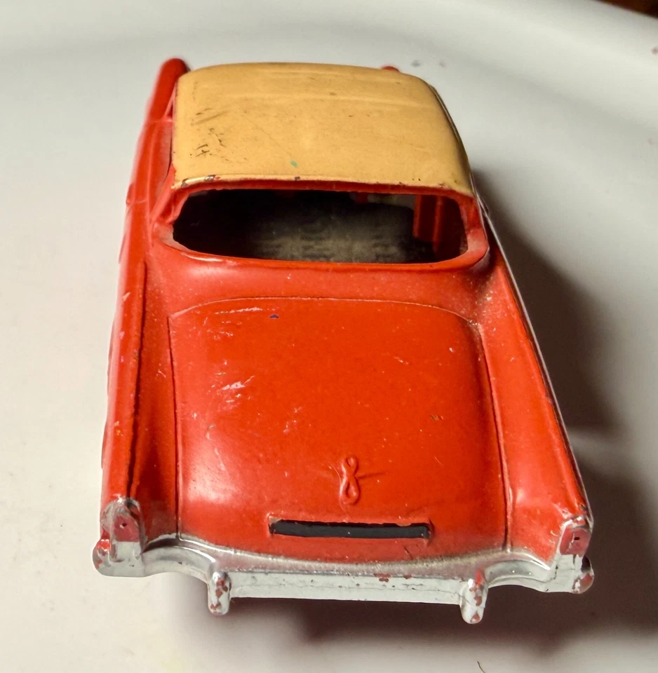 Dinky Toys 24Y Studebaker Commander Coupe 1950s Red/Cream Diecast Car England - Image 4 of 4