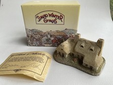 David Winter Cottages Meadow Bank 1985 Hand Painted Original Box With COA