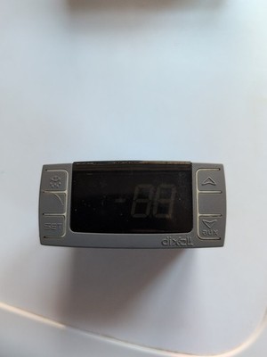 DIXELL ORIGINAL XR02CX-5N0C1 TEMPERATURREGLER GEBRAUCHT