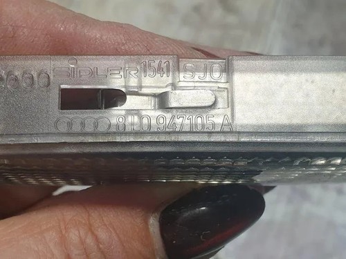 AUDI A6 4B2, C5 Innenleuchte 8L0947105A 2.40 Petrol 121kw 2000 18208413