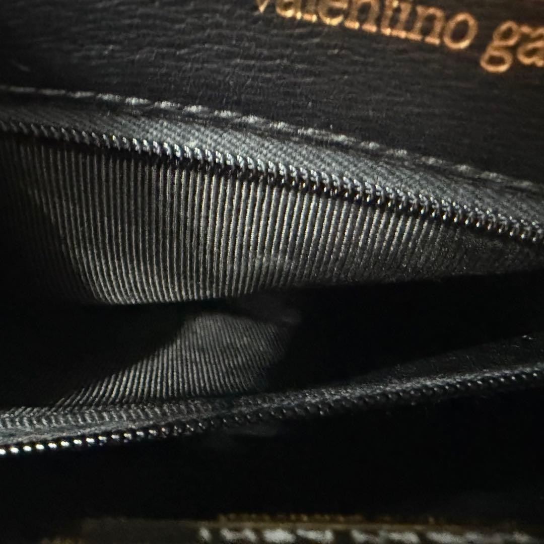 Valentino Garavani Bicolor Leather Shoulder Bag Gold Hardware Vintage Japan thumbnail 20