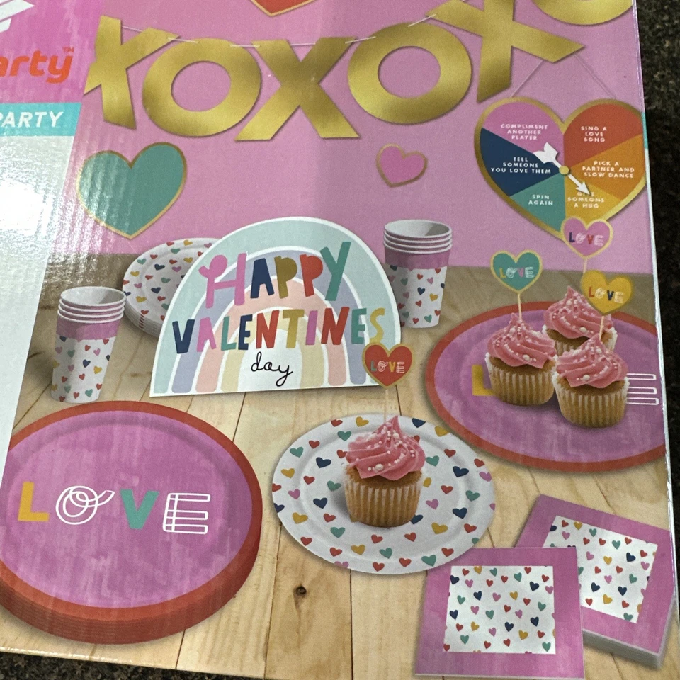 Nueva Fiesta En Una Caja San Valentín Fiesta De 10 - Caja O Fiesta - Grupo Horizon 66 Piezas Foto 3 de 4