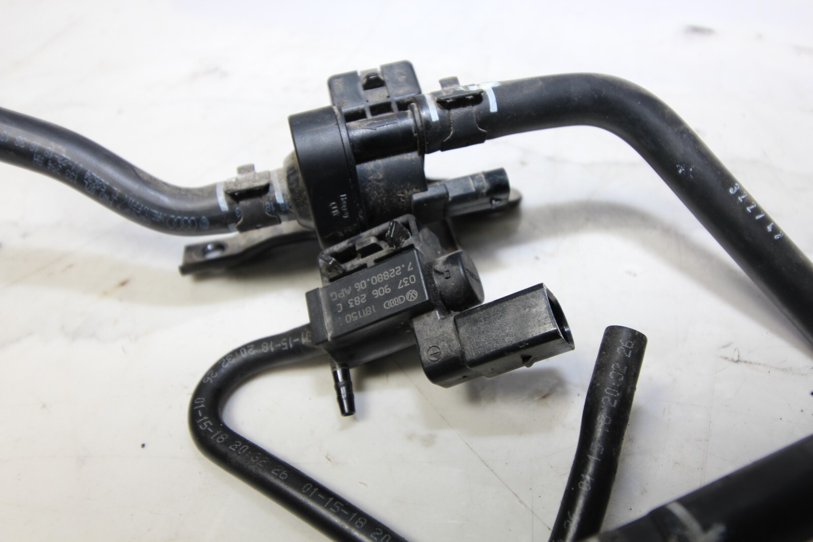 18-21 AUDI R8 V10 5.2L EVAP PURGE VALVE 06H906517AH WITH CONTROL VALVE