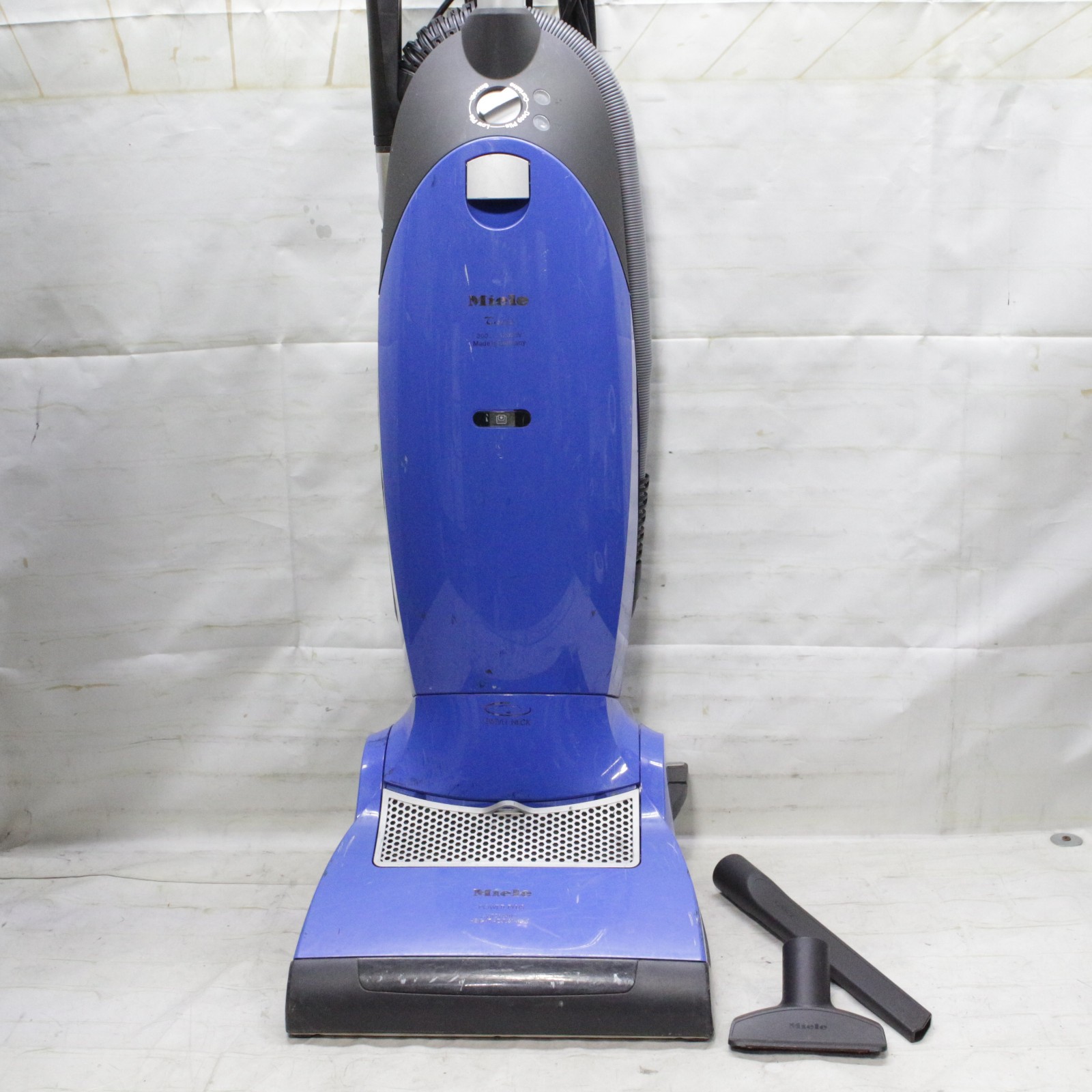 Miele S7210 Power Plus Twist Head High-Quality Upright Vacuum Cleaner Blue CLEAN