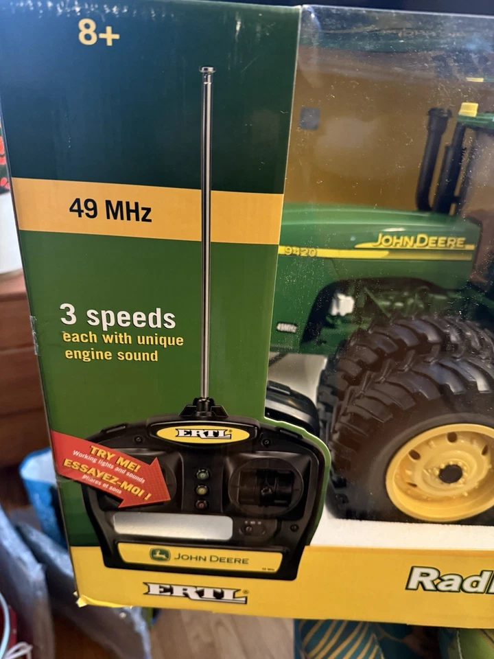 Ertl John Deere 9420 Radio Control RC 4X4 Tractor w/Lights & Sound 2012 NIB - Image 2 of 4
