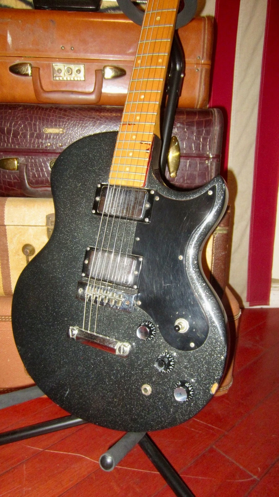 Picture 1 of 6