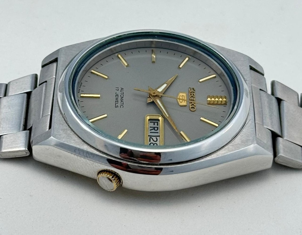 Vintage Watch - Seiko 5 Automatic 17 Jewels 7009-876J Japan Made