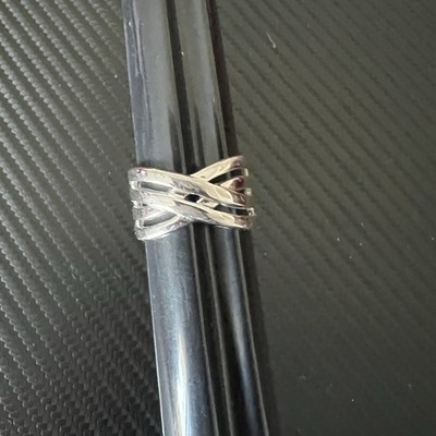 EDCO Crossover Ring Size 8 Silver Tone