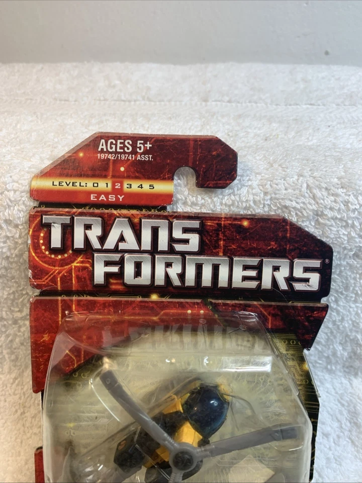 Transformers  mini-cons Swashplate 2010 2" Helicopter Autobot Factory Sealed - Image 3 of 4