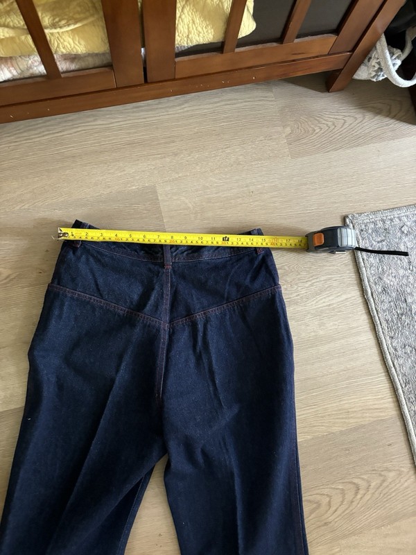 Vintage Halston size 10/12 80’s High Rise Jeans No Back Pockets Creased New NWOT