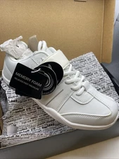 PASTRY DANCE SNEAKERS WHITE WOMENS SIZE 5.5 CHEERLEADING DANCE GIRLS NIB