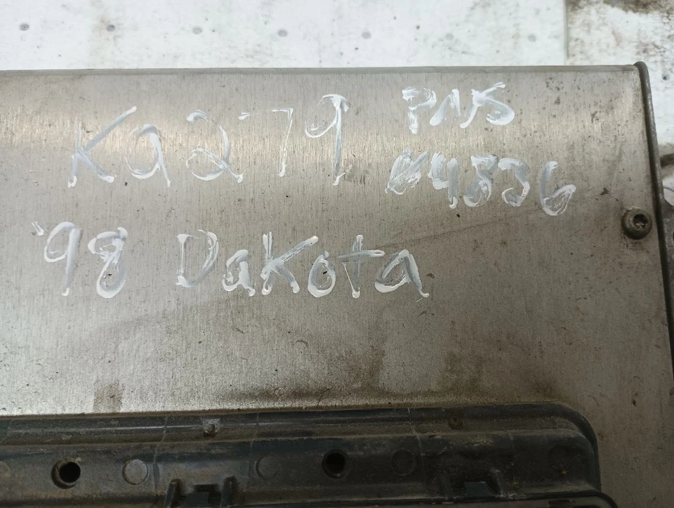 Módulo de controle ECM motor P56046332AC Chrysler Dodge 11889735 - Imagem 2 de 4