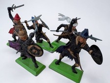Vintage Britains Deetail Knights, 5x Figures