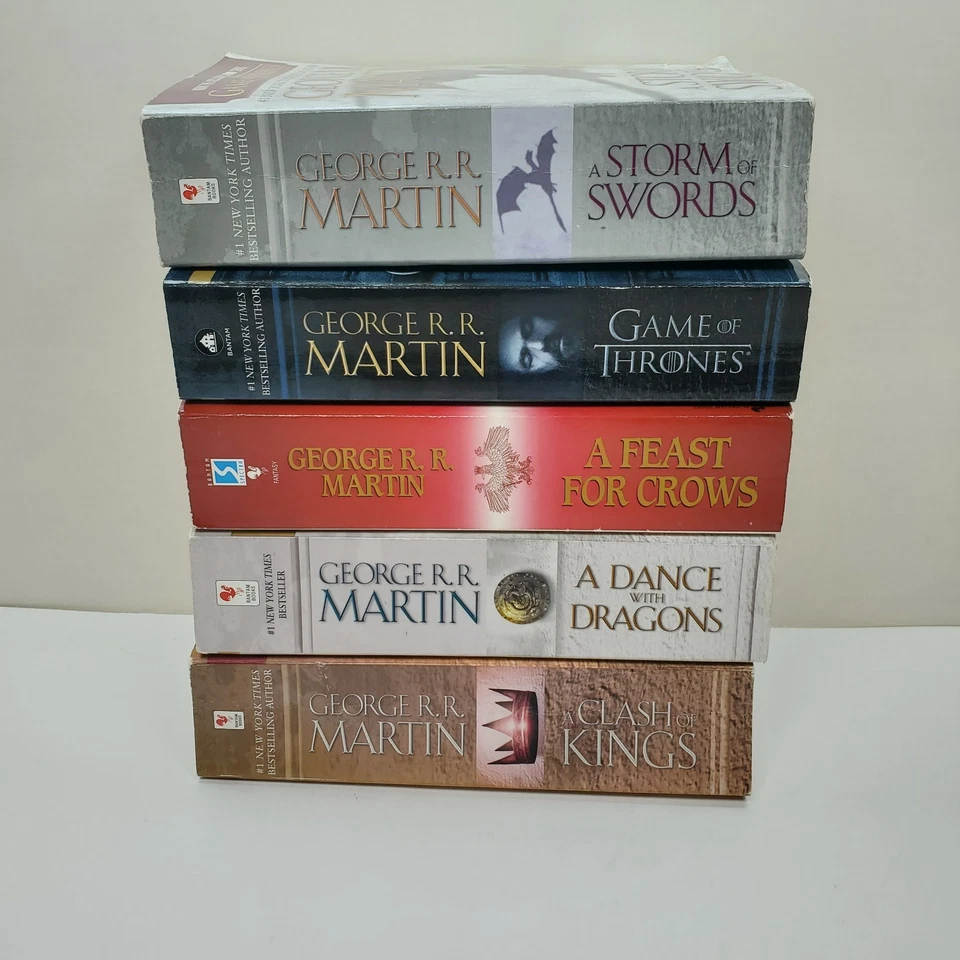 Game Of  Thrones Paperback Set (1-5) Complete Series George R.R. Martin Foto 2 de 4