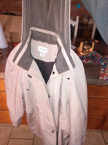 St. John Bay rain jacket women Size M 