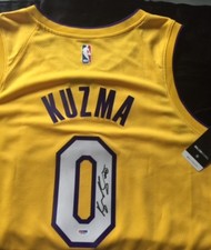 NIKE WISH LAKERS KYLE KUZMA AUTOGRAPHED JERSEY PSA/DNA ROOKIE GRAPH R97861