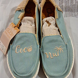 Womens Size 6 Hey Dudes Brand New
