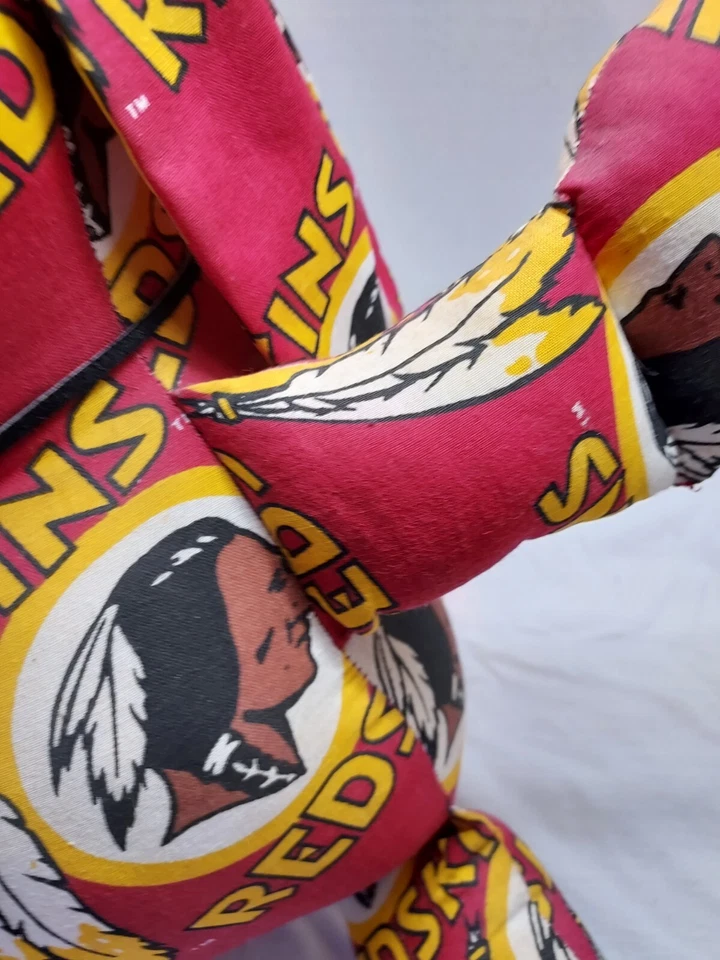 Conejito de peluche vintage de piel roja de Washington con orejas flojas con matrícula Forever. Foto 4 de 4