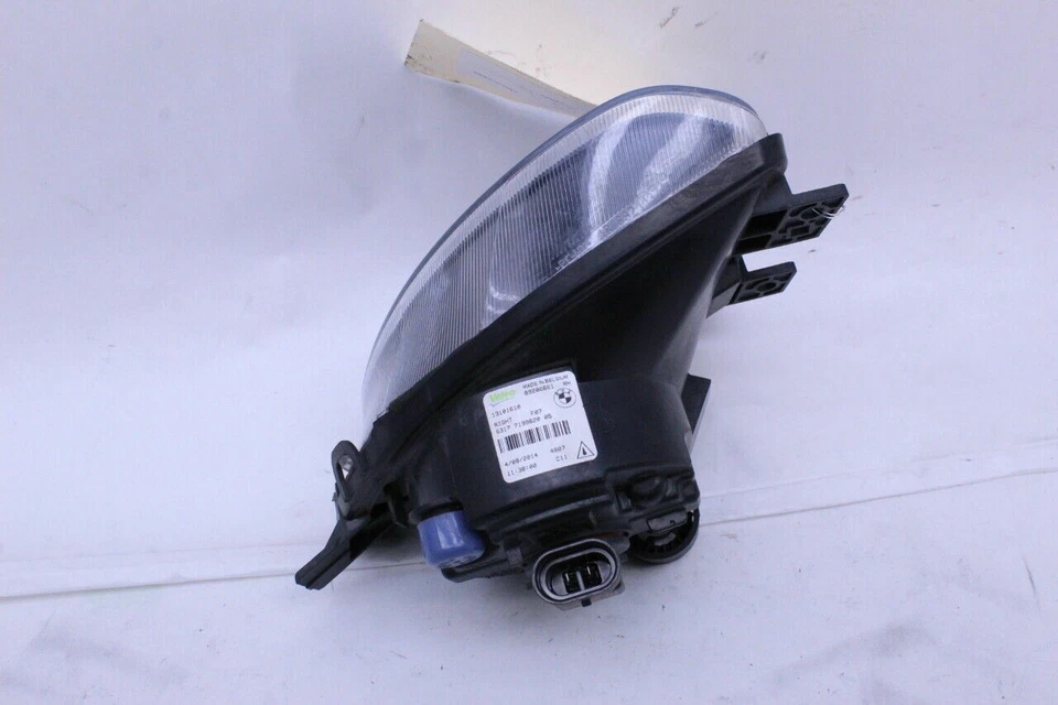 Faro antiniebla derecho BMW 535i 550i GT 2010-2012 OEM usado Foto 3 de 4
