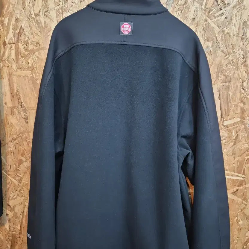 ASICS Gore Windstopper Polartec Fleece Jacket - Men's, Black, Size L-XL thumbnail 3