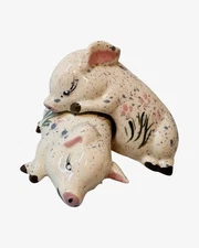 Vintage Unbranded Nesting Speckled Pigs salt and pepper shakers W/ Stoppers