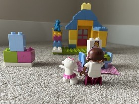 LEGO DUPLO Doc McStuffins Backyard Clinic #10606 100% Complete Except Bandage