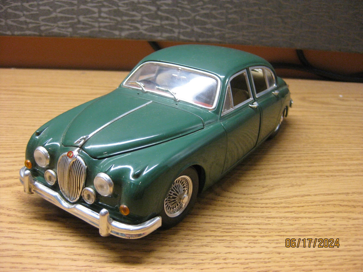 1/18 1959 JAGUAR MARK II, IN GREEN , BY MAISTO , NO BOX | eBay