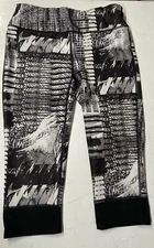 Layer 8 Performance Size S  Yoga Pants Capri Size Small Running Gym Quick Dry