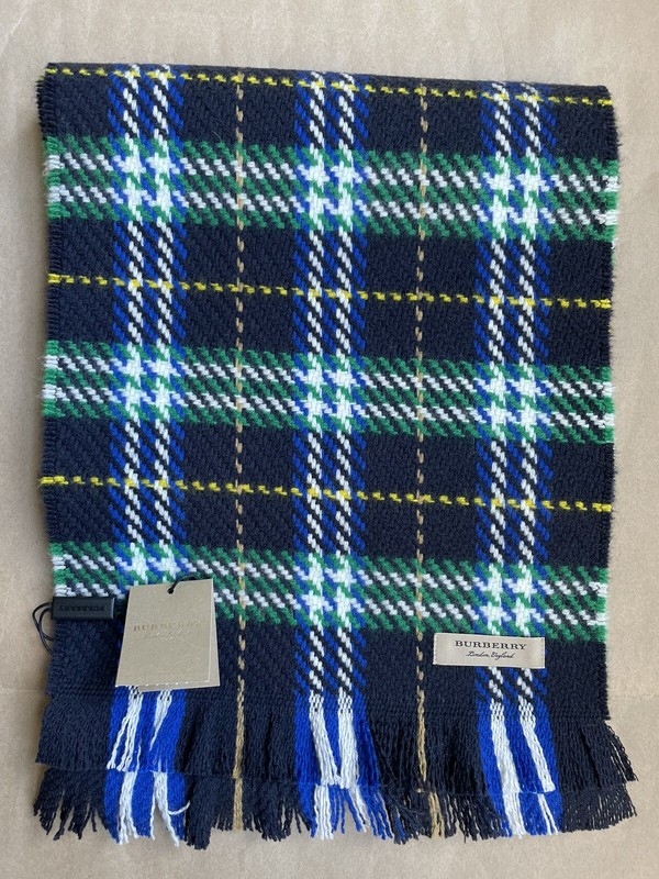 BURBERRY Navy Blue Lightweight Checker WOOL SCARF Size 90x10 in / 230x25 cm NEW