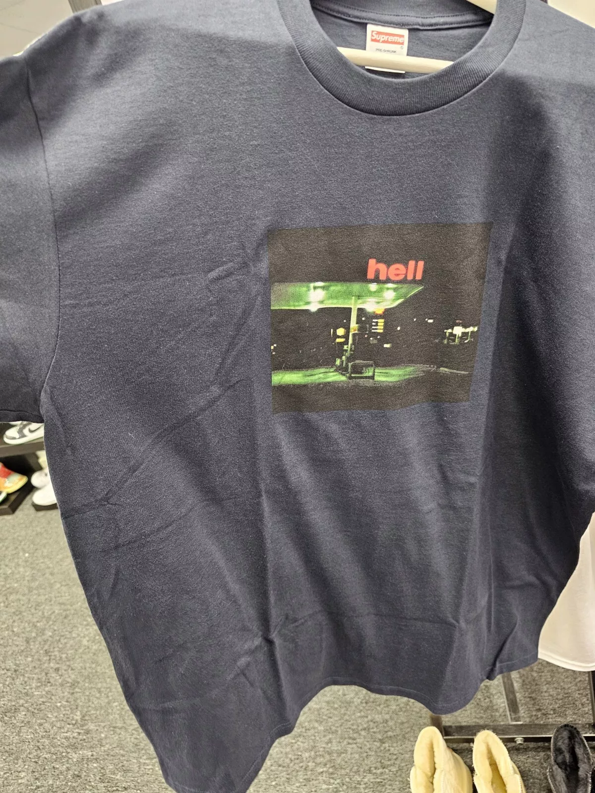 Supreme® TEE HELL XL (*Neuf)