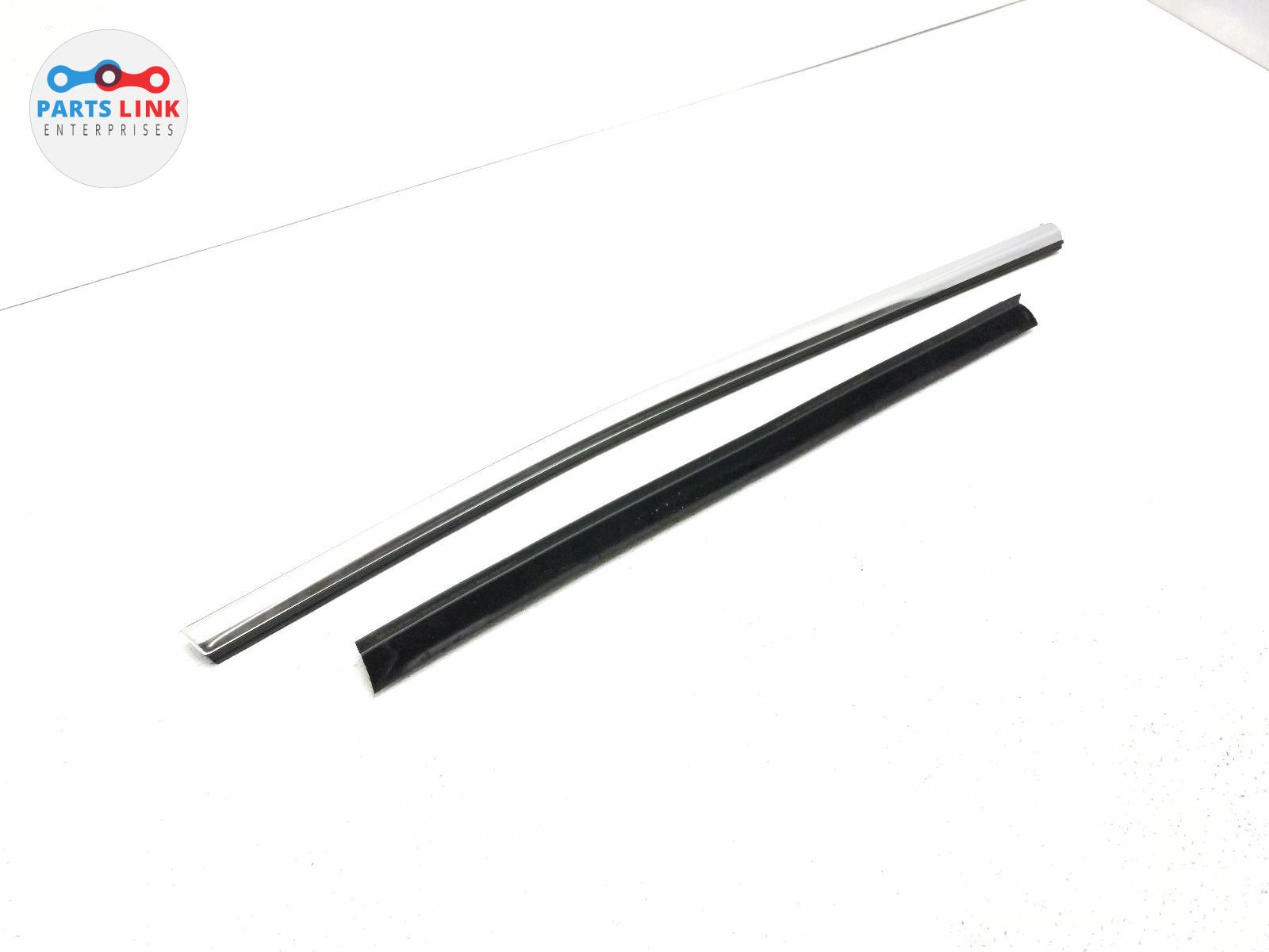 2017-20 MASERATI LEVANTE REAR LEFT DOOR TRIM MOLDING BELT CHROME APPLIQUE M161