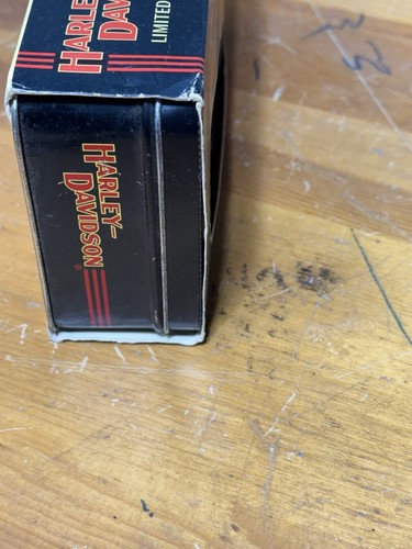 HARLEY DAVIDSON HISTORISCHE SPIELKARTEN 2 DECKS IN LIMITED EDITION TIN NEU - Bild 3 von 12