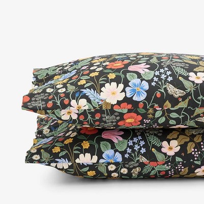 Strawberry Fields Classic Cool Cotton Percale Pillowcase Set - Black Multi, King