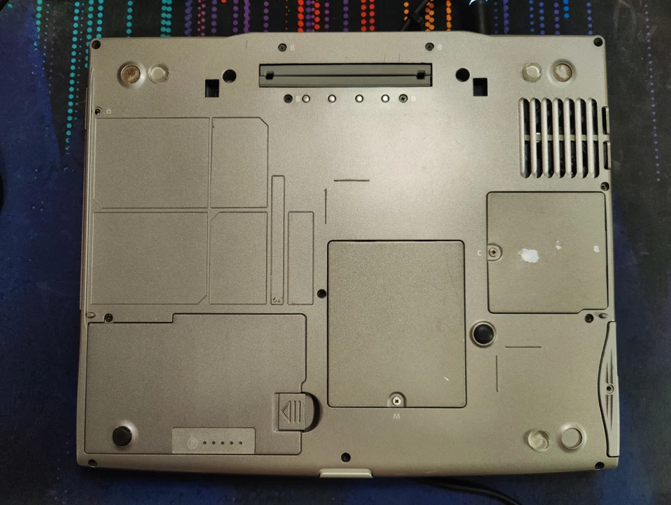 Dell Latitude D600 Intel Pentium M 1.70Ghz 768MB 120GB WIN XP / No Charger - Image 2 of 4