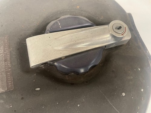 1984 HONDA NIGHTHAWK 650 GAS FUEL TANK COVER HOLDER - Picture 3 of 8