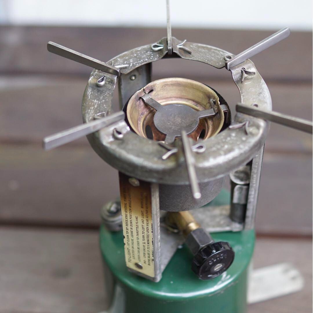 お*ゃ様 コールマン520 1945年製造　GIポケットストーブ VINTAGE】Coleman Model 520 