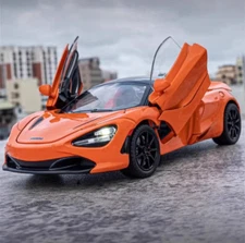 McLaren 720S 1:24 Diecast Super Sports Car Model Toy with Sound & Light for Kids