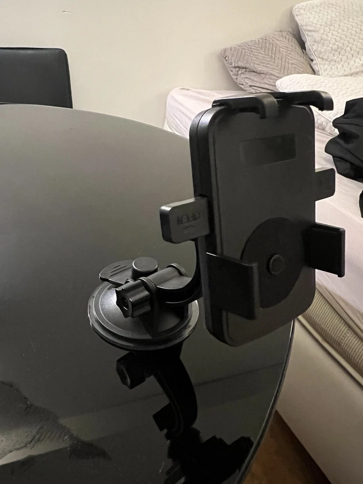 UNIVERSAL IN CAR MOBILE PHONE SAT NAV PDA GPS HOLDER WITH LOCKING SUCTION MOUNT - Image 4 of 4