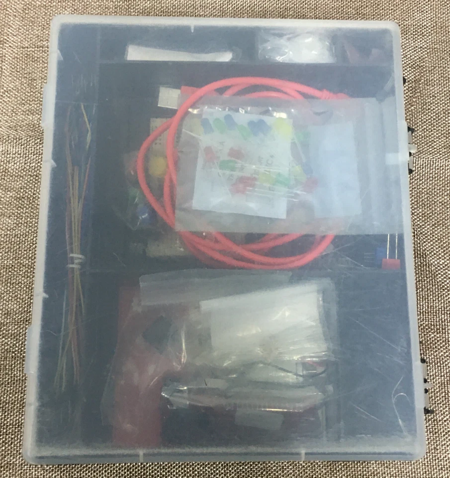 Sparkfun Inventor's Kit - Sparkfun Electronics 12060 Sik Guide RedBoard V3.2 - Image 2 of 4