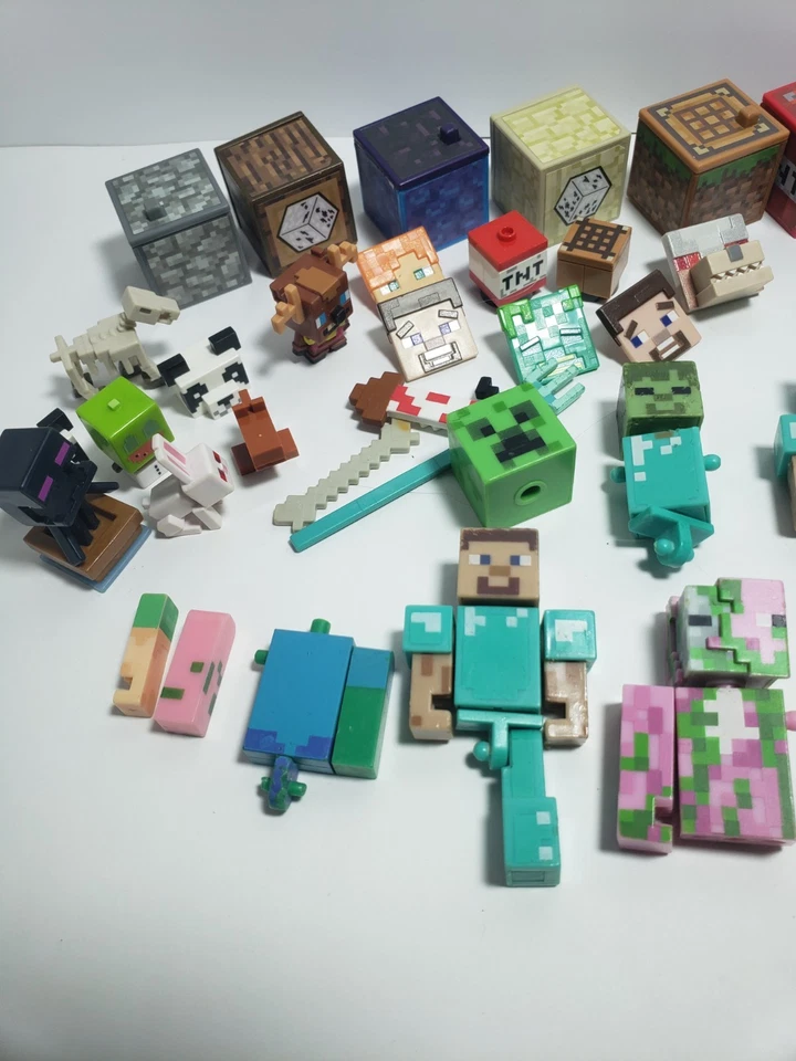 Minecraft Figures Parts & Accessories Toy Lot - Image 3 of 4