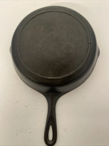 Vintage 3 Notch Lodge #6 9” Excellent  Cast Iron Skillet