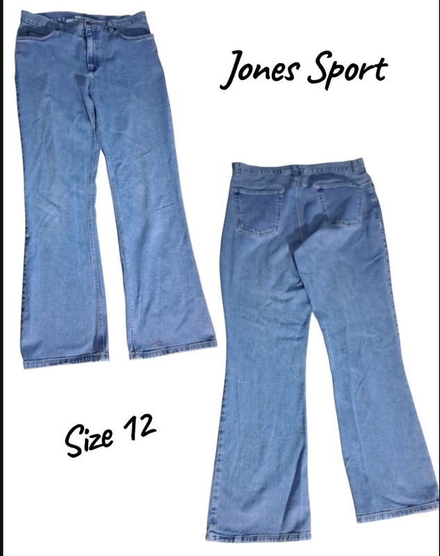 Jones Sport Women's Jeans Size 12 (2 Pair)