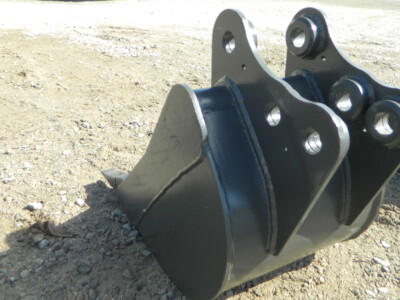 Pin On 18'' Excavator Bucket Fits Kubota KX040 Excavator USA Attachments