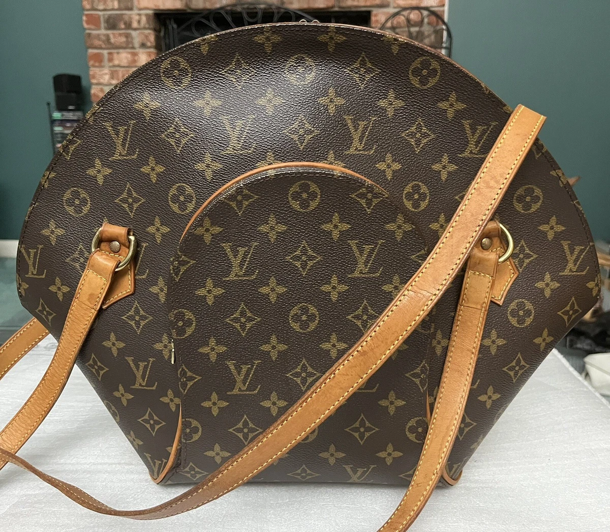 Louis Vuitton Ellipse Shopper 