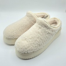 American Eagle Slippers Womens 6 Faux Fur Lined Beige New