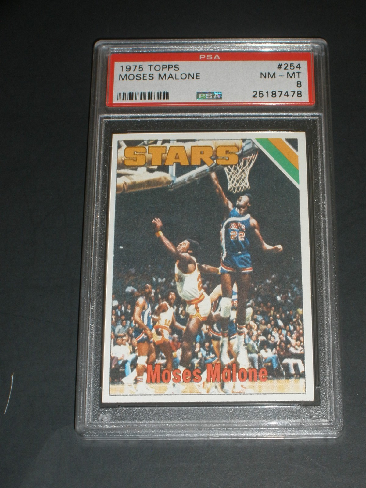 1975 Topps Moses MALONE rookie, #254, Near Mint / Mint !, PSA 8 !