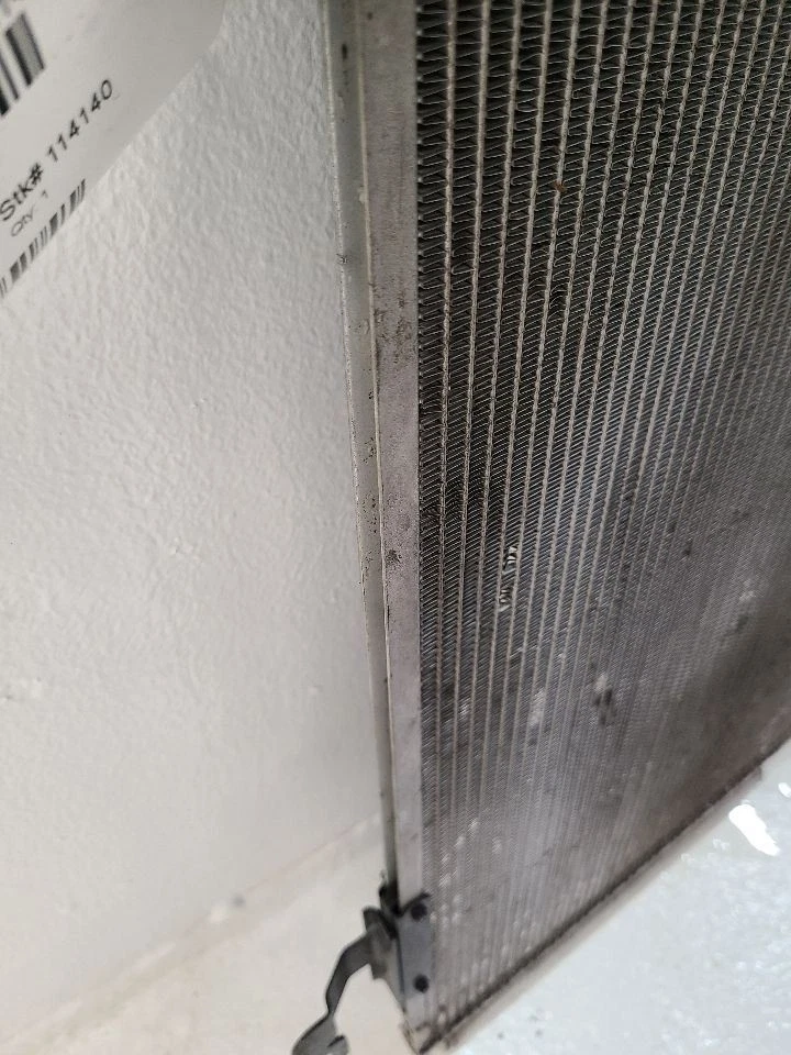 Condensador de CA Subaru Legacy 2015 2016 2017 2018 2019 Foto 4 de 4