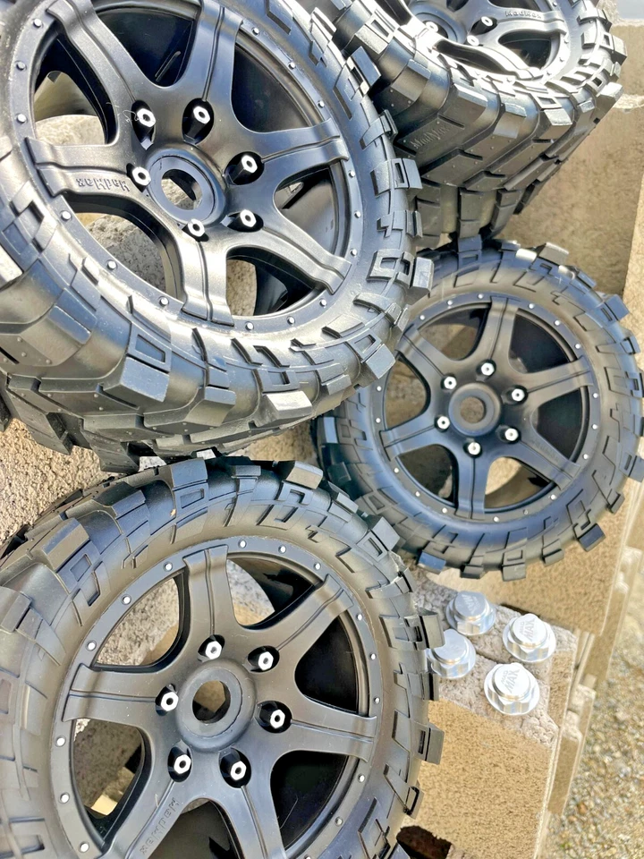 MadMax Super Heavy Duty ❌️NEU❌️ 4x RC Reifen X-MAXX inkl. Adapter - Bild 3 von 4