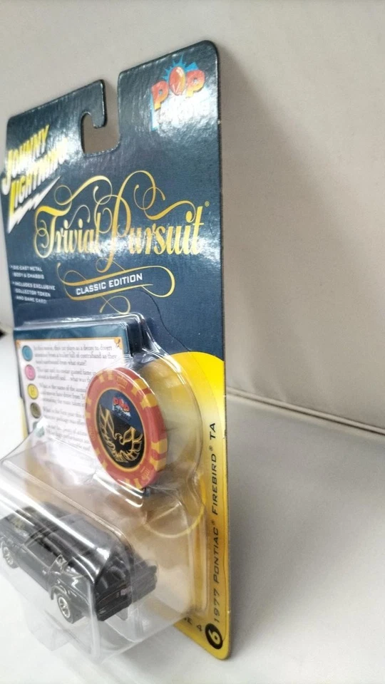 JOHNNY LIGHTNING (nero) con chip da poker 1/64 Trivial Pursuit 1977 Pontiac - Immagine 4 di 4