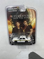 1/64 GREENLIGHT HOLLYWOOD SERIES 8 SUPERNATURAL FORD CROWN VICTORIA POLICE